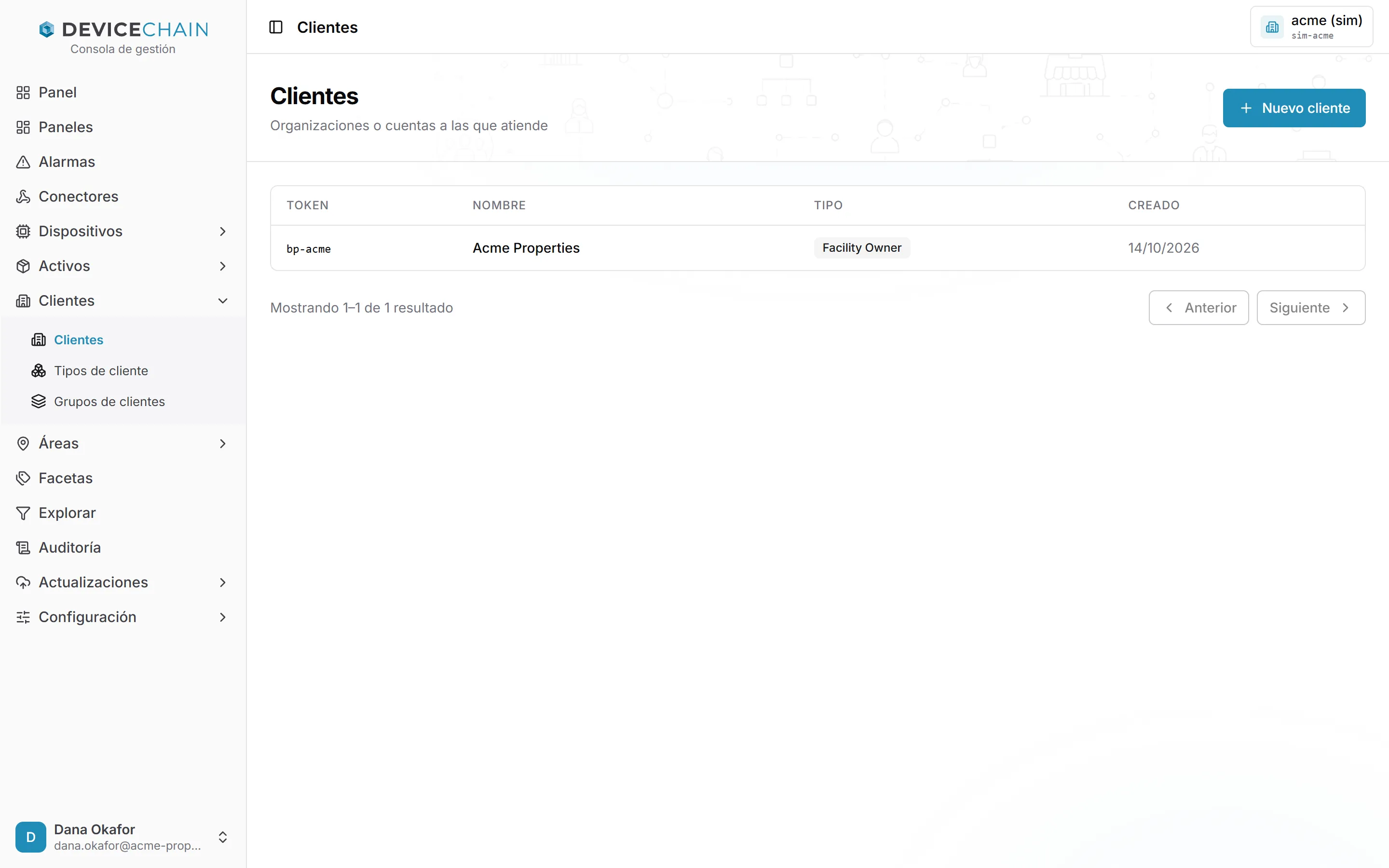 La lista Clientes con un cliente, Acme Properties, de tipo Facility Owner.