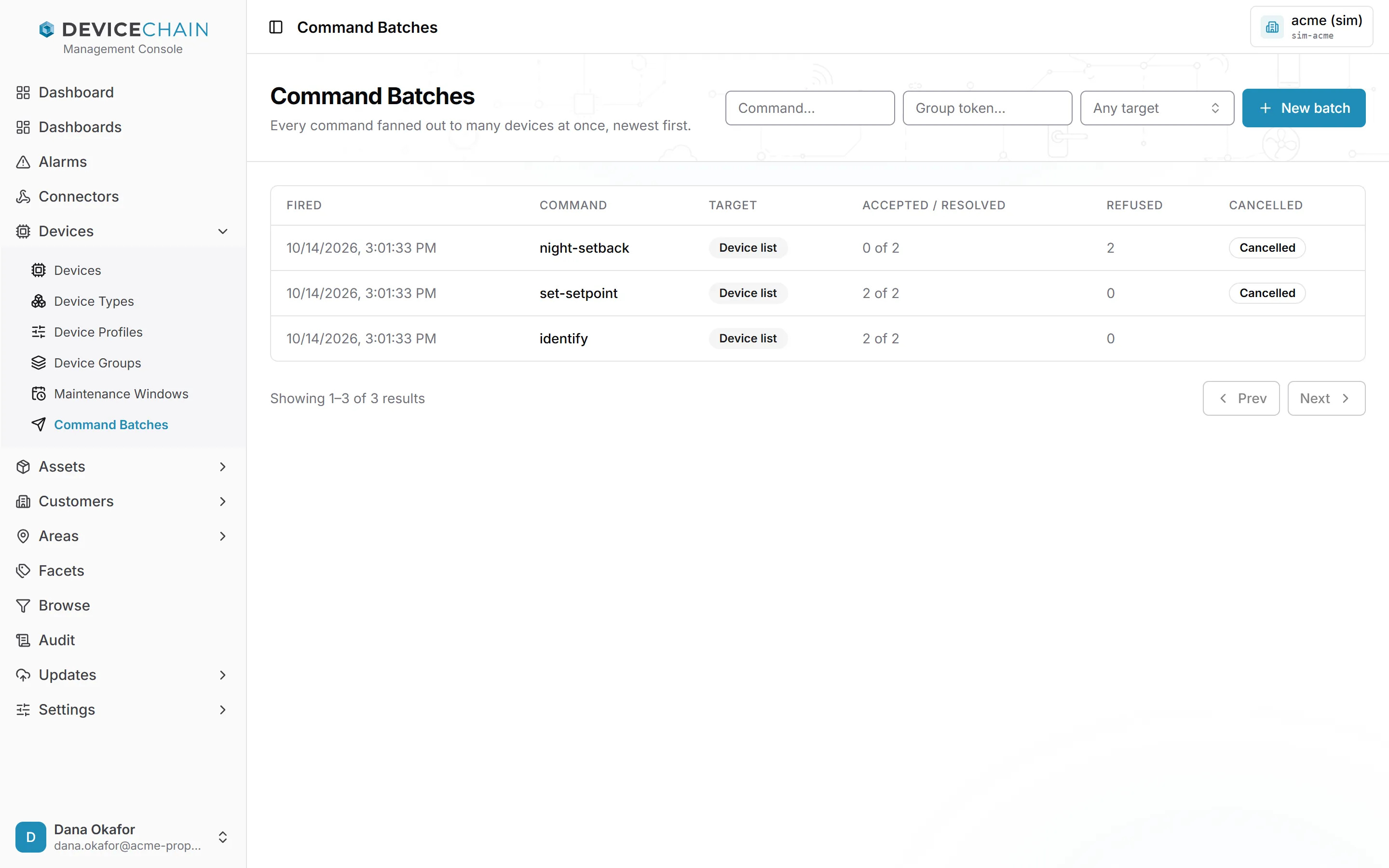 Command Batches 页面，带有 Command 和 Group token 筛选器、Any target 筛选器和 New batch 按钮。列出三个设备列表批次：night-setback，0 of 2 accepted，2 refused，Cancelled；set-setpoint，2 of 2，0 refused，Cancelled；identify，2 of 2，0 refused。